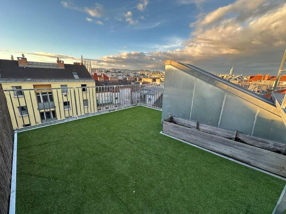 Scenic Rooftop Flat With Terrace Wiedeń Zewnętrze zdjęcie